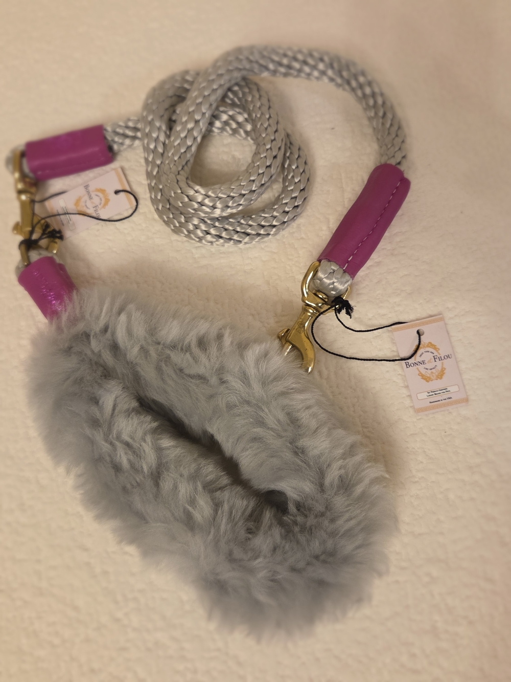 NWT Bonne et Filou Luxury Dog Leash & Shearling Fur Grip Set